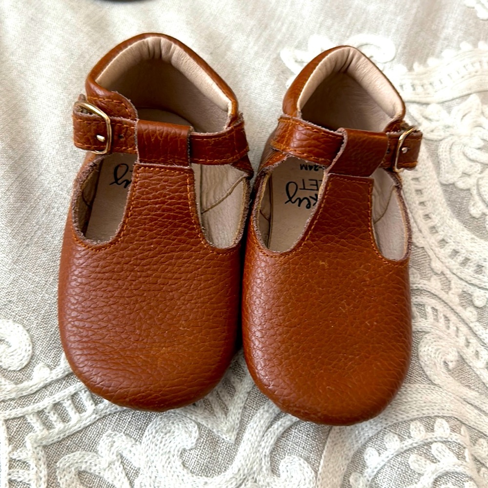 Monkey Feet Brown shoes
